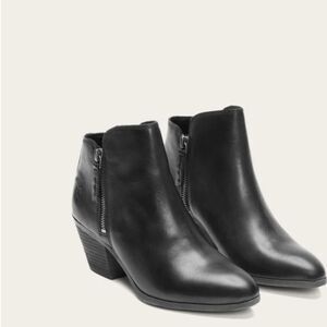 Frye Judith Zip Bootie- Black
